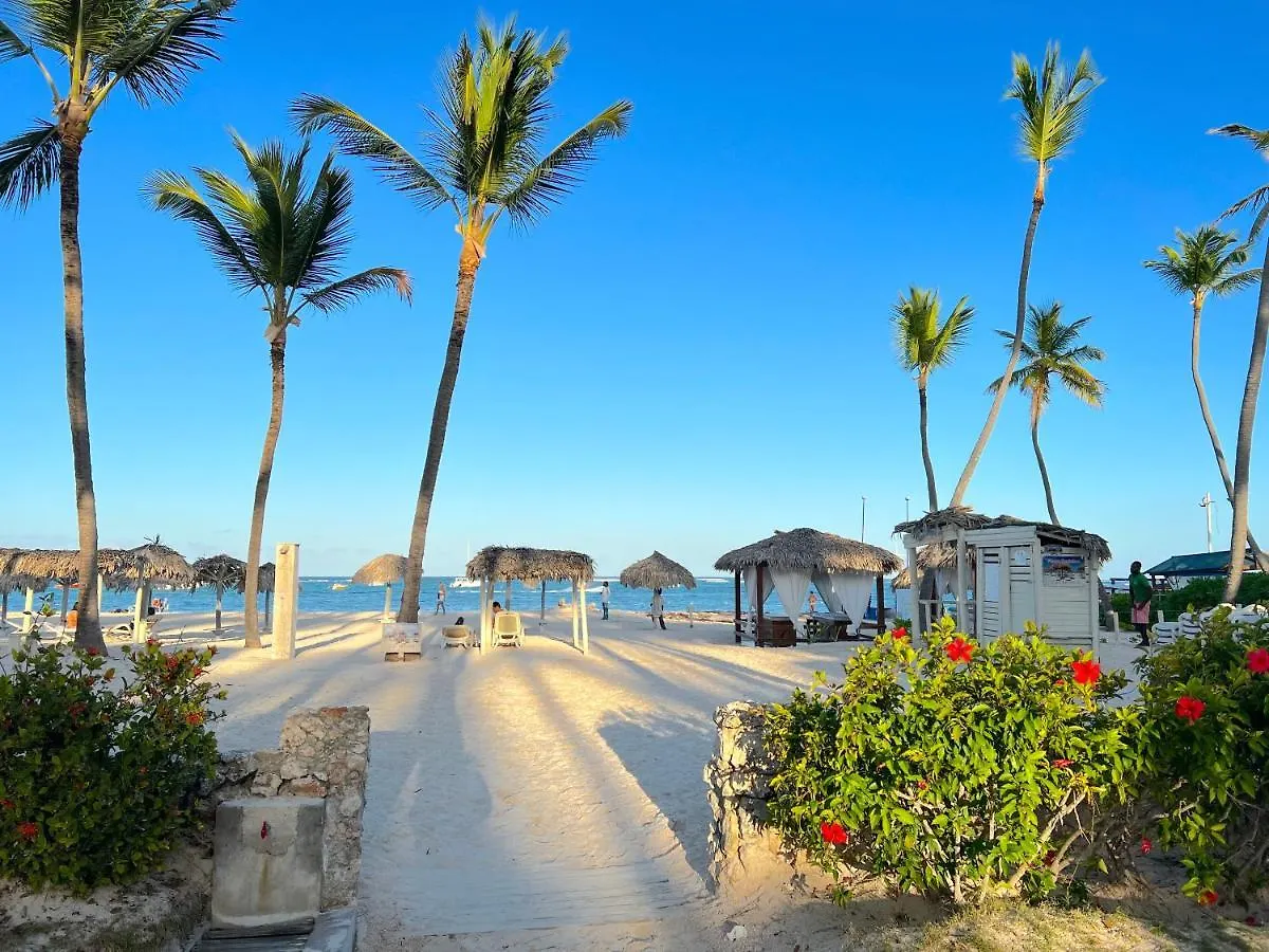 Aventura Studios With Tropical Pool Playa Los Corales Punta Cana